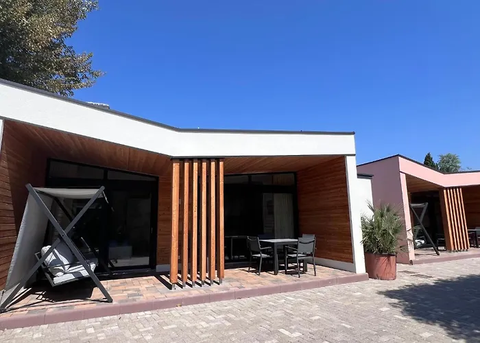 Villaggio Dei Fiori Campsite 4*