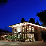 Villaggio Dei Fiori Кемпінг 4*
