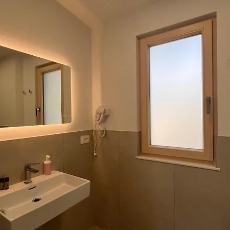 Villaggio Dei Fiori Кемпінг 4*