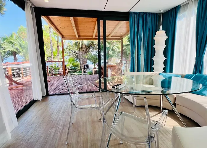 Кемпінг Villaggio Dei Fiori 4*