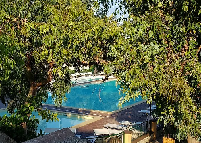 Villaggio Dei Fiori Кемпінг